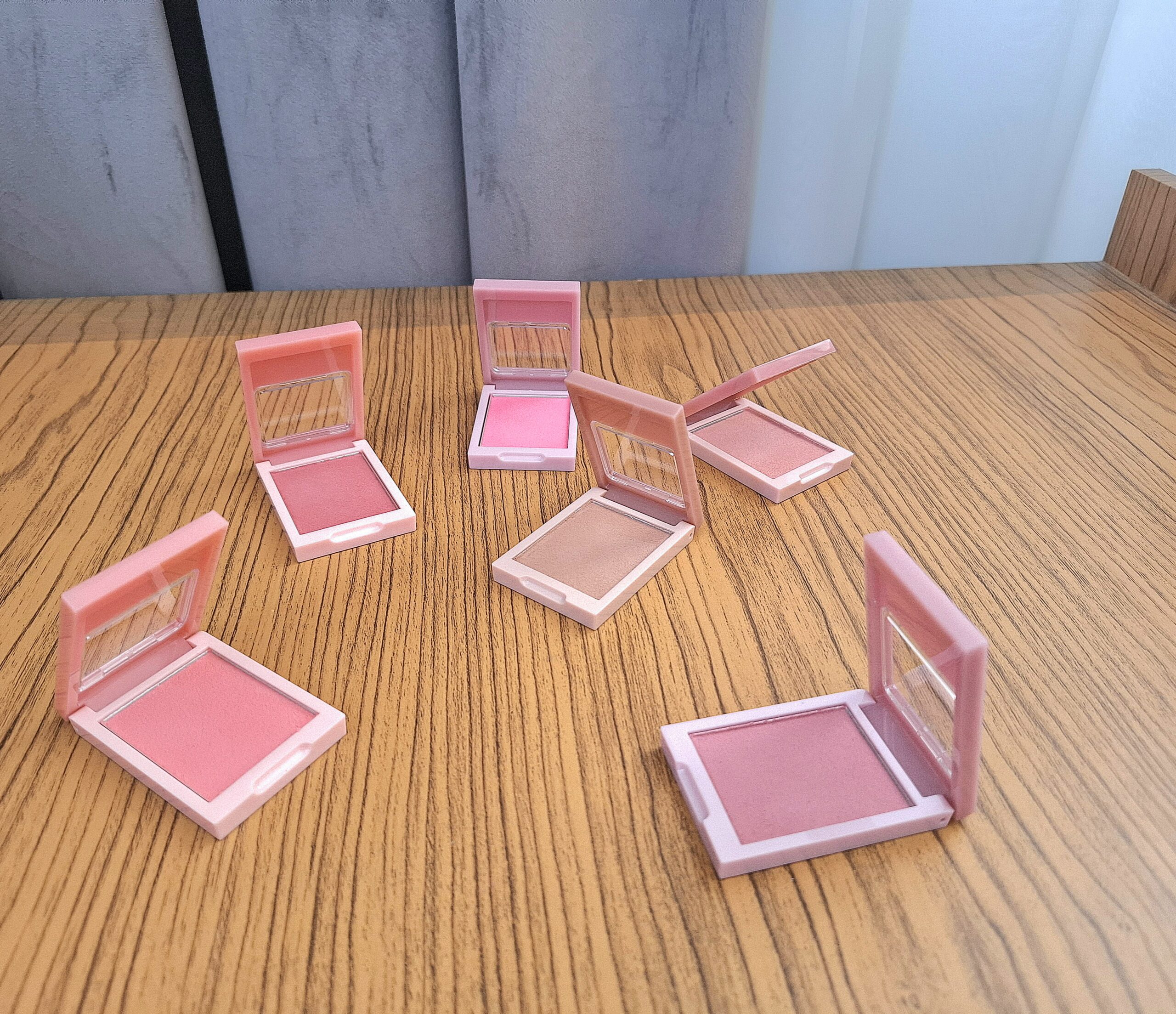 رژگونه مات و مخملی تک رنگ فیونا( پوشش یک نواخت و نرم)Herorange