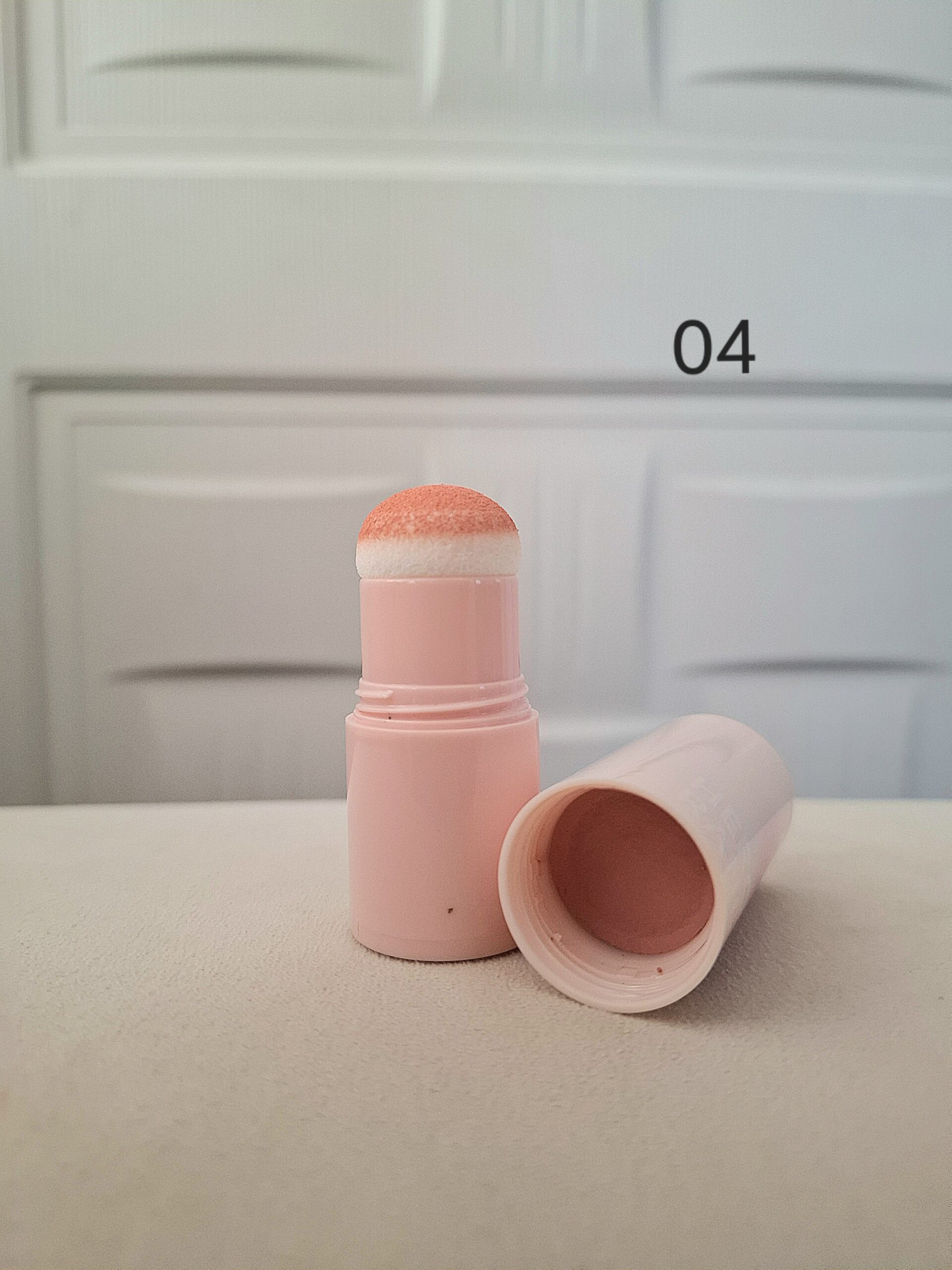 رژگونه پودری پد دار اسفنجی مات Herorange طرح Cute & Funny - تصویر 3