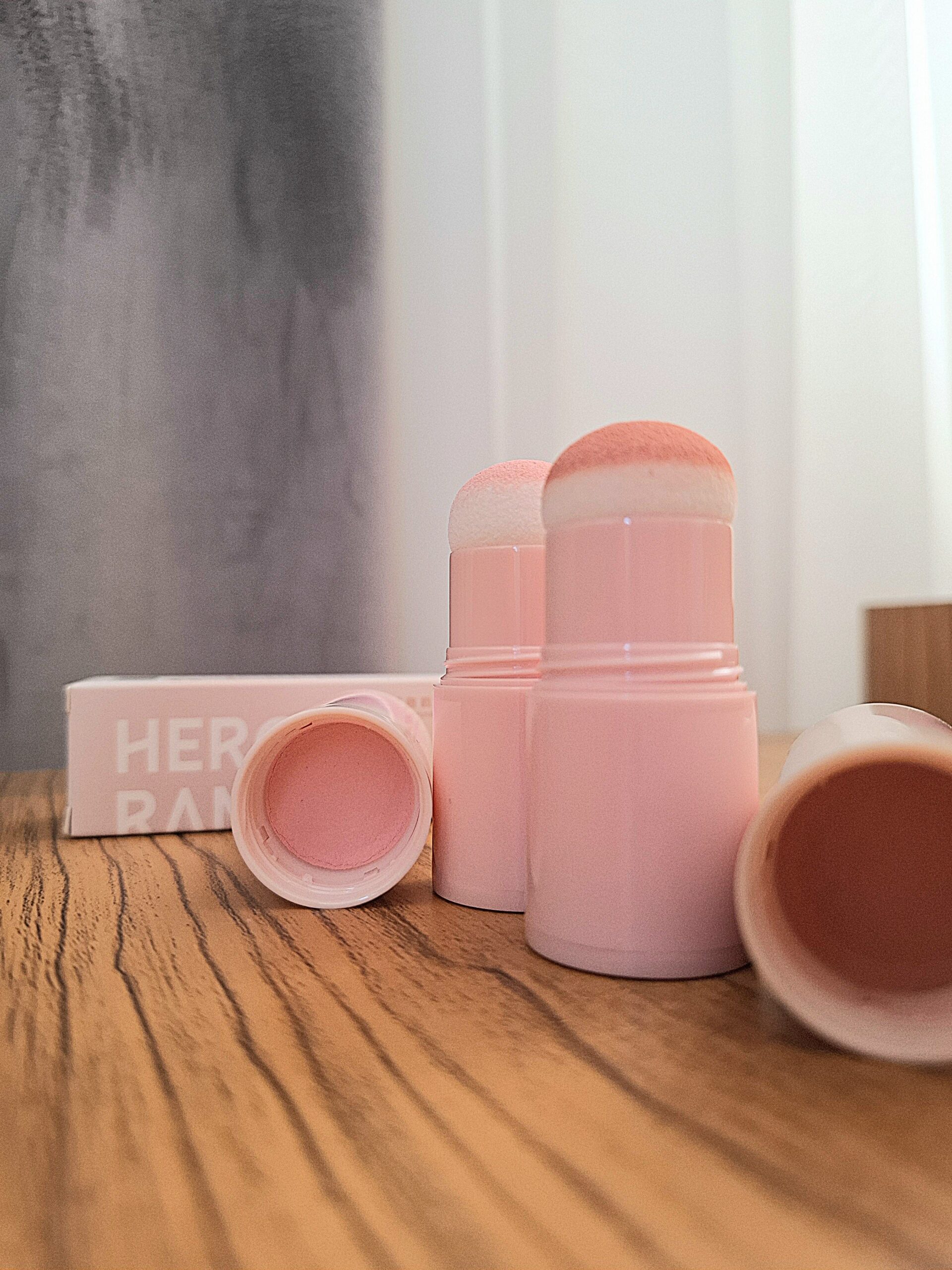 رژگونه پودری پد دار اسفنجی مات Herorange طرح Cute & Funny